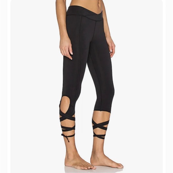 NEW Free People Tie Wrapped Yoga Leggings- Medium - Picture 4 of 6